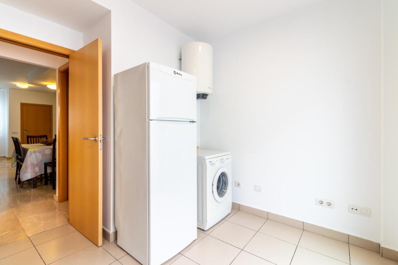 Flatguest San Fernando + 4Bdr + Terrace + Parking Villa ซานบาร์โตโลเม ภายนอก รูปภาพ